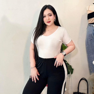 T2 Plus size เสื้อยืดสาวอวบ คอยูเซ็กซี่ : พร้อมส่ง อกไม่เกิน 50