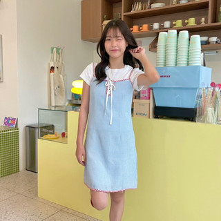 [พร้อมส่ง] Mooonbeam.co - เดรส สีฟ้า ตะเข็บสีแดงลายตาราง น่ารักมากก (lovely blue dress)