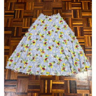 used skirt กระโปรงขนนก น่ารัก