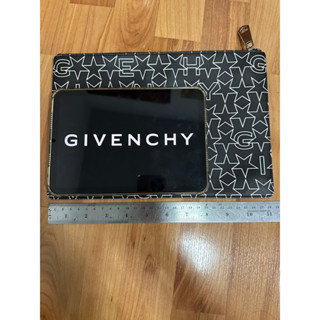 Givenchy Star Clutch มือสอง