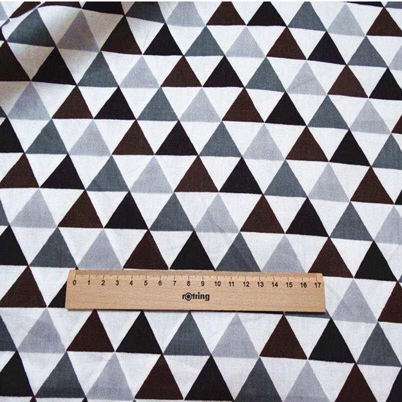 ผ้าคอตตอน 100% ทอทวิล ผ้าเมตร พิมพ์ลายสก๊อต พิมพ์ลายกราฟฟิค หน้ากว้าง1.6 เมตร