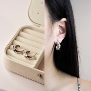 SweetFuchsia - CRESCENT silver earrings | ต่างหูสีเงิน
