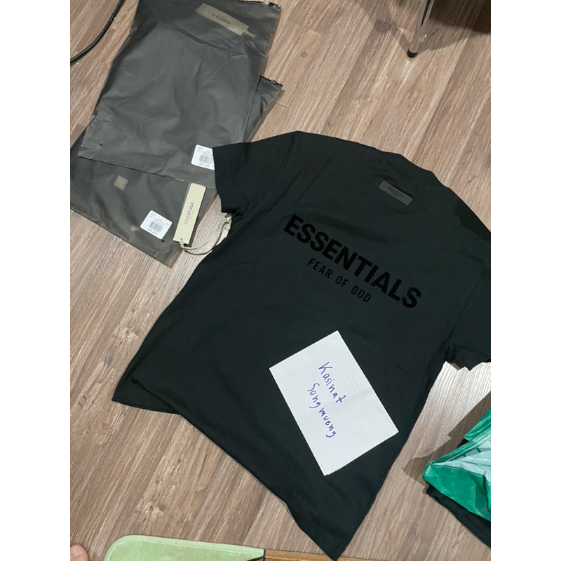 essentials ของแท้100% ของใหม่ อุปกรณ์ครบ