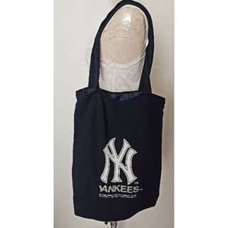 กระเป๋าผ้า สะพายข้าง NewYork Yankee สีดำ