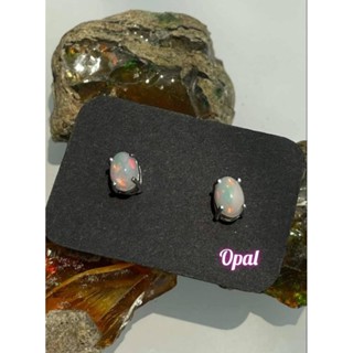 ต่างหูโอปอลไฟ จากประเทศ เอธิโอเปีย ( Ethiopia Fire Opal ) เหลือบสีสวยเหมือนไฟ เล่นแสงสุดๆ เป็นเงินแท้ 925🔥