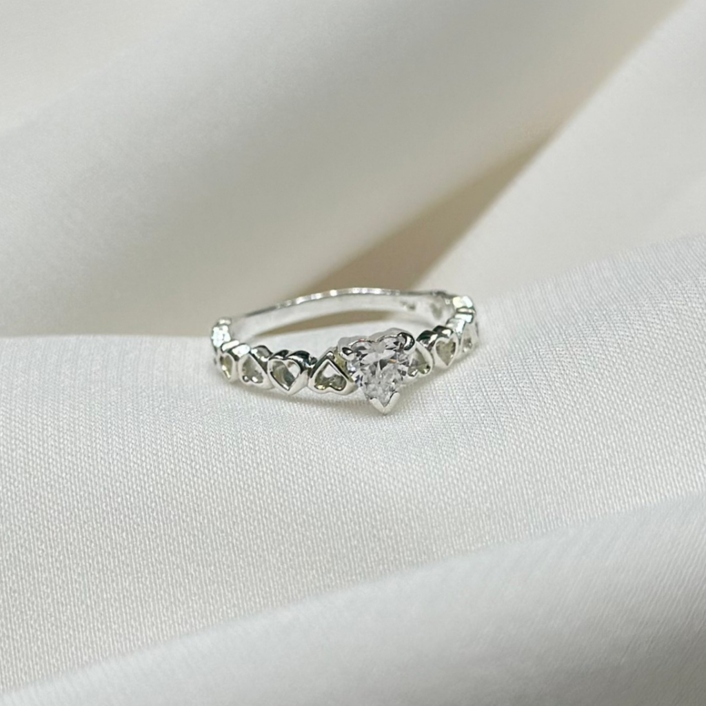 Talia Nice แหวนเงินแท้รุ่น Relove