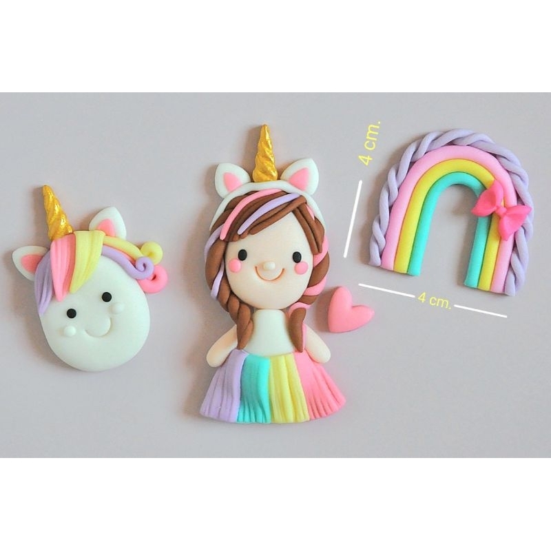 "PONY" น้ำตาลปั้น แต่งเค้กวันเกิด