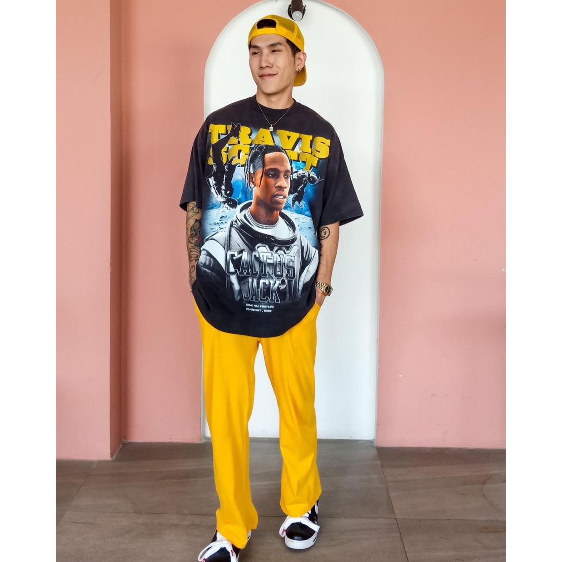 COSMICBKK เสื้อยืดลาย TRAVIS SCOTT RAPTEE