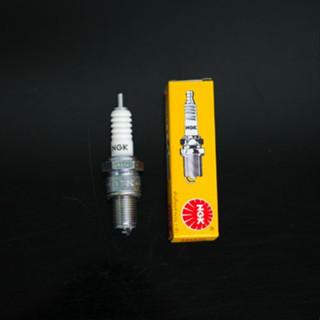 หัวเทียน NGK Spark Plug เบอร์ (B-SD-B8ES) Standard สำหรับ HONDA,KAWASAKI