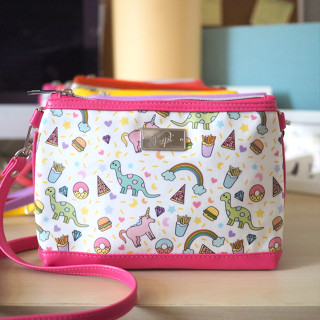 Petite Crossbody Bag กระเป๋าสะพายข้างรุ่น Petite ลาย Unidino ขอบสีชมพู