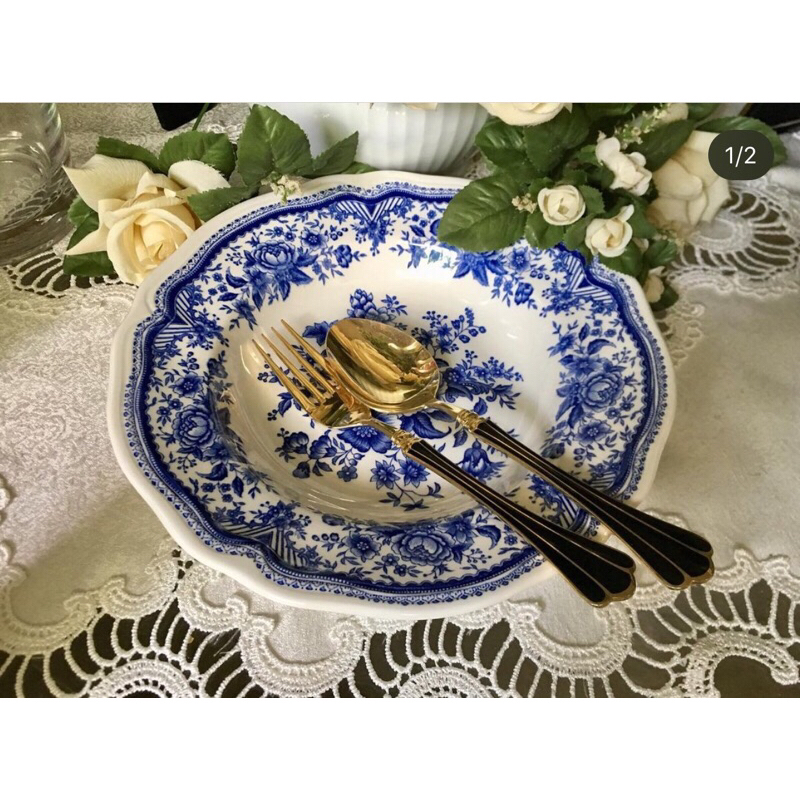 Nikko Blue & White Dinner Plate จานข้าวลายดอกไม้ขาวน้ำเงินสวยมากค่ะ