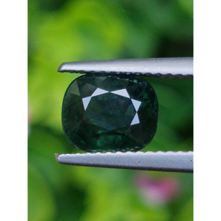 พลอย เขียวส่อง (ฺGreen Sapphire) 2.76 กะรัต (Cts.)