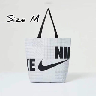 แท้จาก🇰🇷 🖤 พร้อมส่ง Nike Reusable Shopping Bag Size M