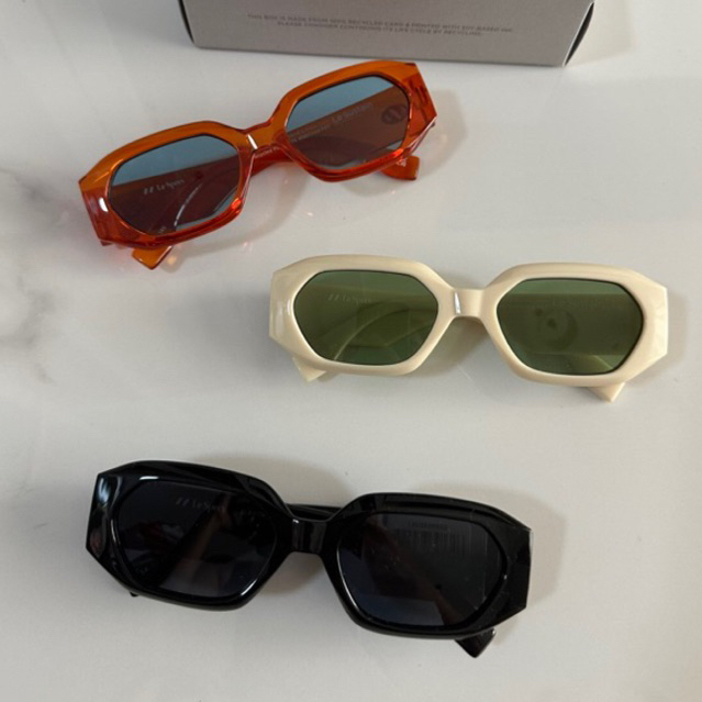 พร้อมส่ง‼️แว่นตา Le Specs - Slaptrash