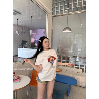 Valen Basic Store 💕🧸 เสื้อยืดสีขาวลายหมีไฮโซรถกระบะแดง