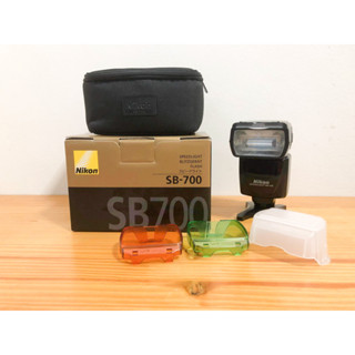 Nikon SB 700 Flash speedlight - อุปกรณ์ กล่องครบ มือสอง สภาพดี 90-95 %