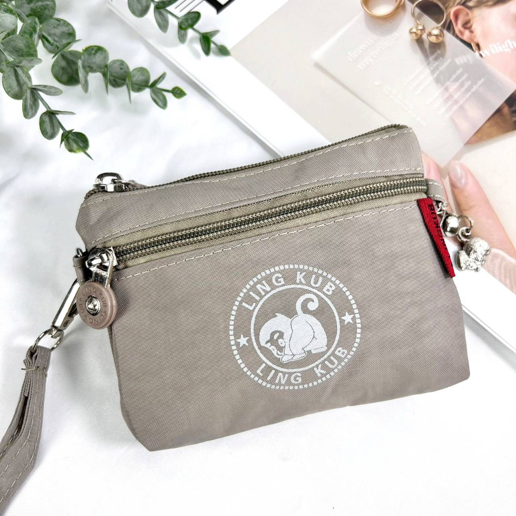 กระเป๋าผ้าใส่สตางค์ 2 ซิบ ขนาด ยาว 5.5 นิ้ว กว้าง 4.5 นิ้ว มีสายคล้องมือ ซิบหน้าใส่ธนบัตรพับครึ่งได้ #เหรียญสกรีน - รูปที่ 2