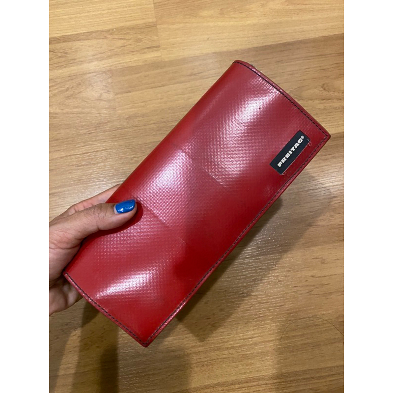 กระเป๋าตังค์ Freitag แท้ 💯 สีแดงรับทรัพย์