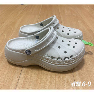 รองเท้าแบบสวมผู้หญิงรองเท้าลำลองcrocs งานmirror สินค้าตรงปก 100%