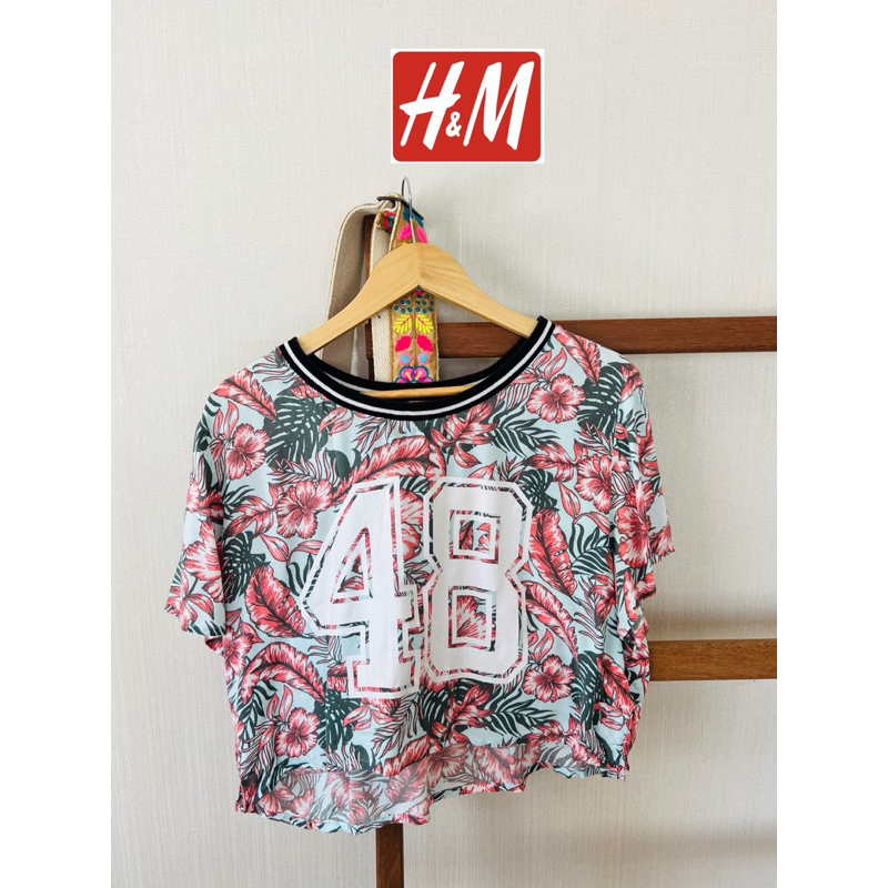 Cotton T-shirt  ลายดอก สกรีนสวย สภาพ60% • อก 42-44 ยาว 18.5 ป้าย EUR 42