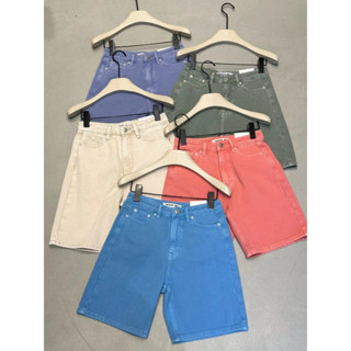 กางเกงยีนส์สามส่วนฟอกสี COLOR DENIM KNEE LENGTH SHORTS