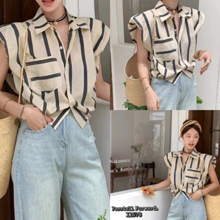 🇰🇷New🇰🇷  Korea stripe cropped shirt Shittแขนล้ำมีฟองน้ำเสริมบ่า ลายทางสลับ กระเป๋าหน้า