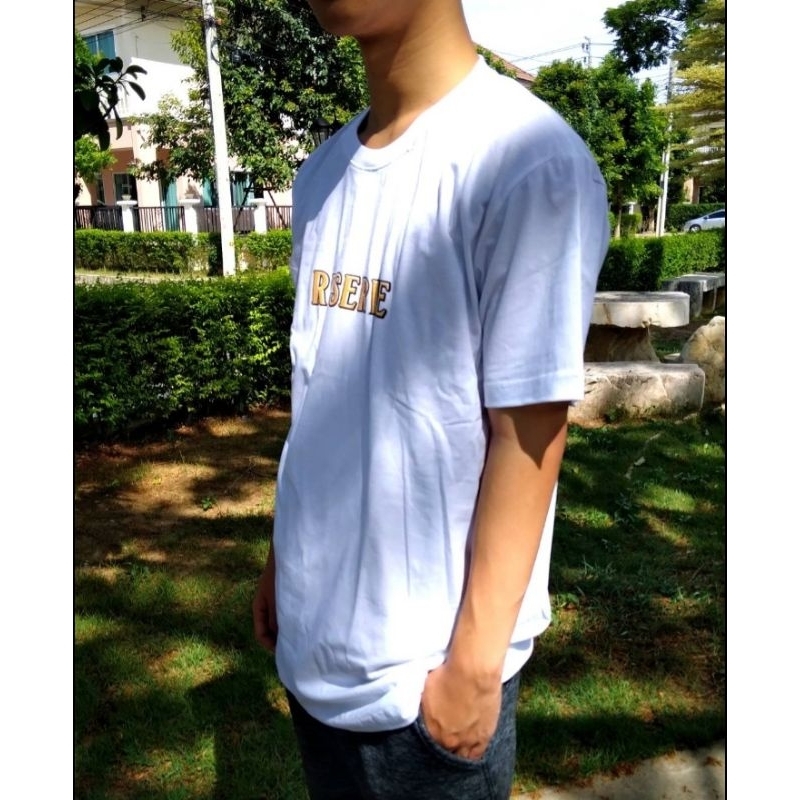 เสื้อยืดคอกลมสิงห์ สีขาว ,  สีเหลือง  ทำจากผ้า cotton อย่างดี