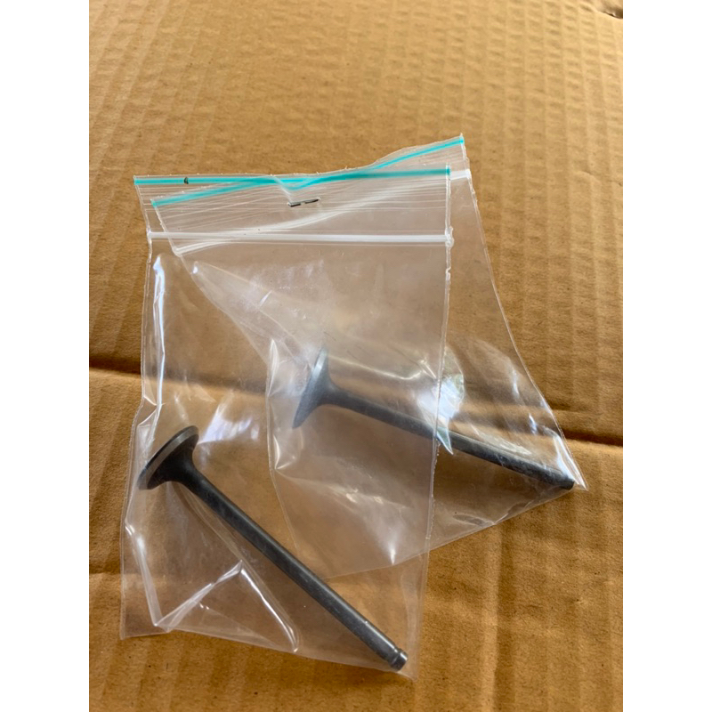 วาล์วไอดี/วาล์วไอเสีย W-110i แกน 4.5 มิล แม่พิมพ์ WB/81 ของแท้ (1คู่)