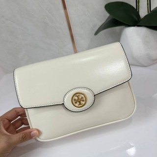 (สีขาวครีม) TORY BURCH ROBINSON SPAZZOLATO 005