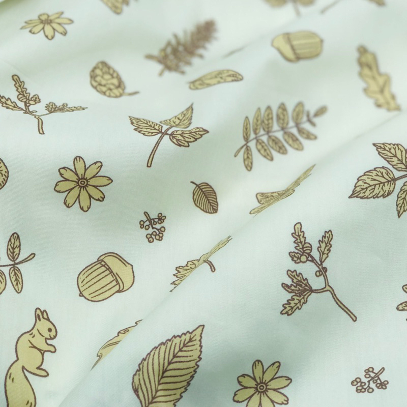 ผ้าแบ่งขาย 1ชิ้น1/2เมตร ผ้าcotton 💯 % หน้ากว้าง 64“(160cm.)เนื้อดี ลายสวย สัมผัสนุ่ม ตัดต่อเนื่องได้ พร้อมส่งค่ะ