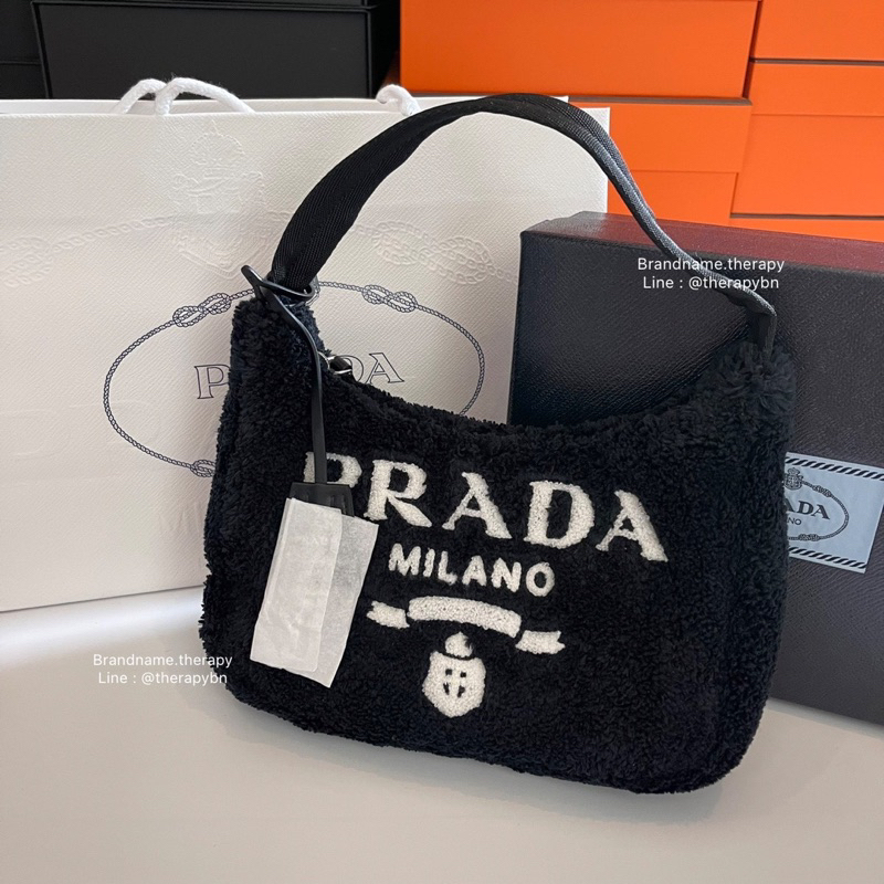 new Prada hobo spugna 📌เช็คสินค้าก่อนสั่งซื้อนะคะ