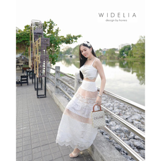 Widelia made in Korea  เสื้อครอปสายเดี่ยวคู่กันกับกระโปรงเอวสูงทรงบาน