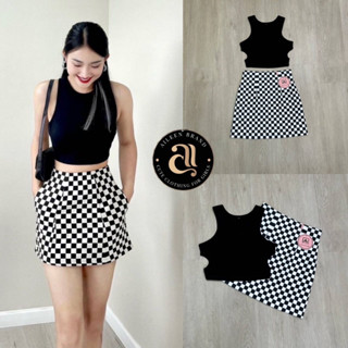 Aileen Set 2 ชิ้น เสื้อครอปมาพร้อมกับกระโปรง