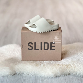 Yeezy Slide "Bone" ! 🔥