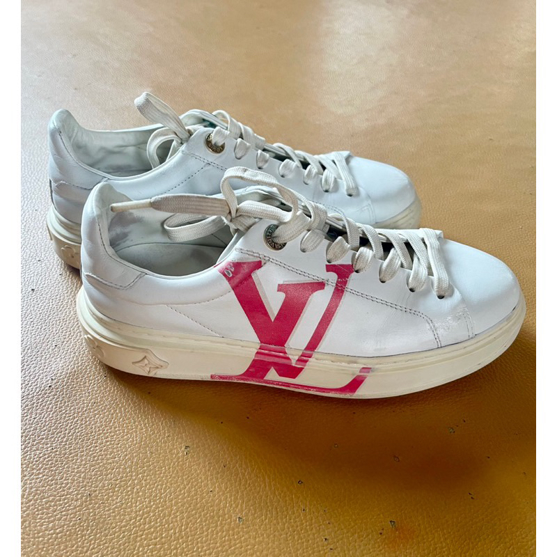 รองเท้าผ้าใบ Louis Vuitton Sneaker แท้ ไซส์ 36 สภาพดี