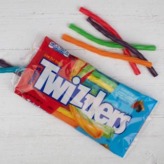 Twists Twizzlers Rainbow Candy ลูกอมกัมมี่แท่งยาวหลากสี น้ำหนัก 351 กรัม BBF 31/01/24