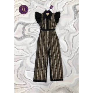 Jumpsuit จั้มสูทขายาวสุดน่ารัก เนื้อผ้าลูกไม้อย่างดี ตัวจั้มทรงคอปก