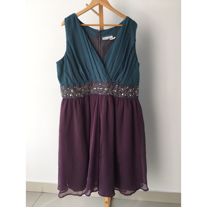 D2 *ผ้ามีรู เพชรด้ายรัน* อกหน้าผ้า 48 นิ้ว ยาว 42 NEWPORT NEWS 18W ผ้าโพลี เดรสออกงาน ชุดราตรี เดรสส