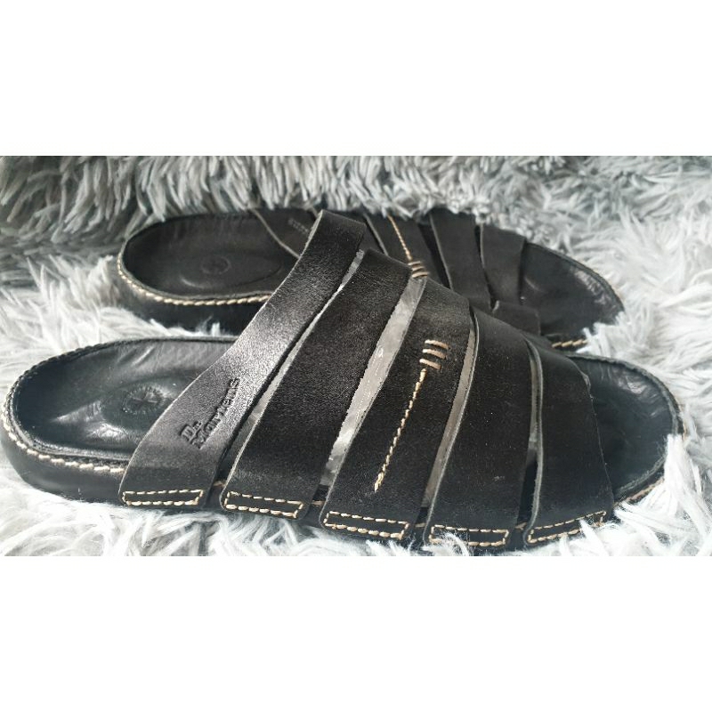 Dr.Martins รองเท้าแตะหนัง คุณภาพดี สภาพดี ส่งถึงบ้าน