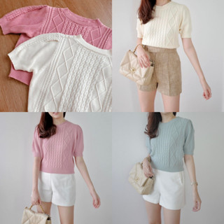 เพียง 550.- belle knit top ละมุนเบอร์สิบไปเลยค่ะ เสื้อไหมพรมสไตล์สาวเกาหลี ผ้านุ่มใส่สบายไม่หนาเตอะ ลายทอสวย