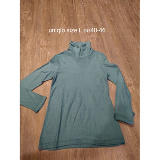 uniqlo size m and L มีสองสี คนละไซส์ ทักแชทบอกสีได้ค่ะ