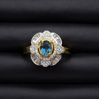 แหวนพลอยลอนดอนบลูโทแพซ (London Blue Topaz) ตัวเรือนเงินแท้92.5%ชุบทอง พลอยน้ำเงินอมสีฟ้าน้ำทะเลเข้ม ไซด์นิ้ว 61 หรือ เบอ