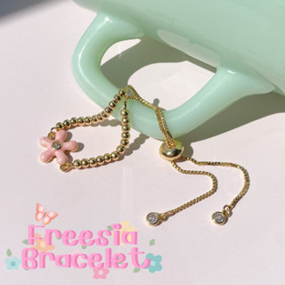 Freesia bracelet สร้อยข้อมือลายดอกไม้