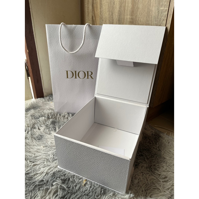 กล่องกระเป๋าดิออ/Dior ใส่มินิมือสองของแท้พร้อมถุงกระดาษ