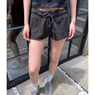 พรีออเดอร์ PREORDER Brandy Melville ของแท้ 100% Rosa Sweatshorts (black)