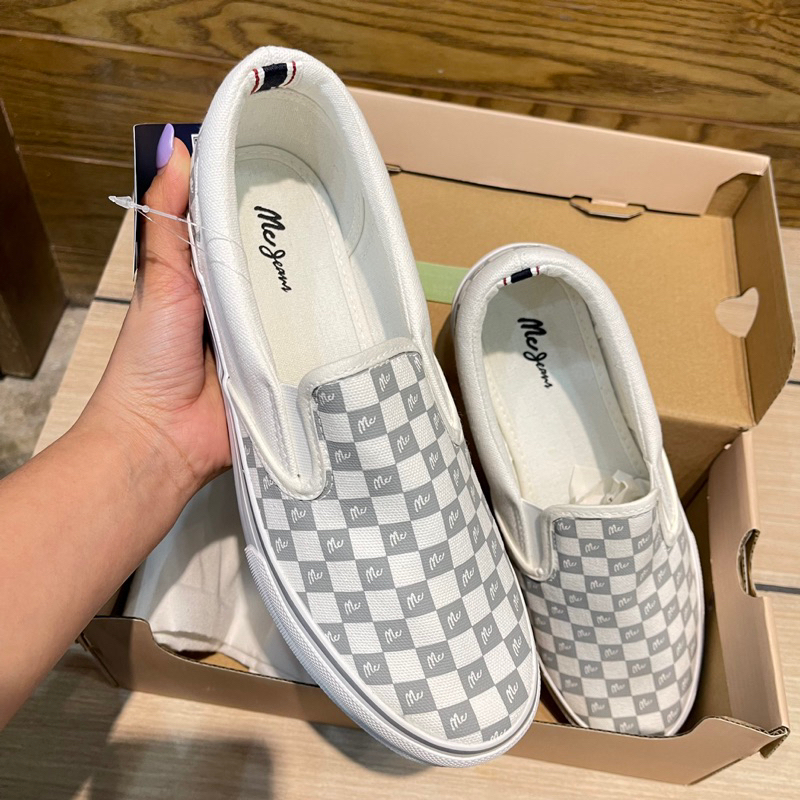 Mc Jeans Slip on รุ่นใหม่ล่าสุด ลายโมโนแกรม