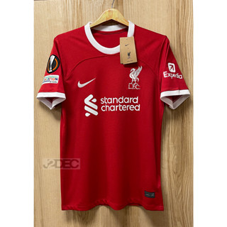 ใหม่ !! เสื้อ ลิเวอร์พูล Home เหย้า เกรดแฟนบอล 2023/24 ฟลูออฟชั่นพร้อมอามและเบอชื่อนักเตะแบบใหม่ UEL