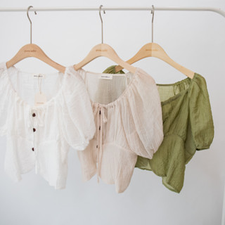 nude crop blouse เสื้อแขนตุ๊กตาผ้าใส่สบายย~ รุ่นนี้บอกเลยว่าซุปเปอร์คิ้ววท์!