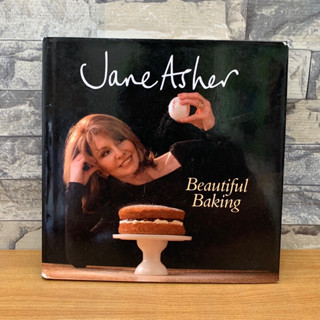 หนังสือปกแข็ง Jane Asher Beautiful Baking มือ2