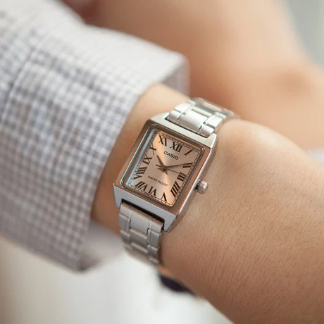 นาฬิกา Casio แท้ รุ่น LTP-V007D นาฬิกาข้อมือผู้หญิง สายแสตนเลส หน้าปัดเหลี่ยม - ของแท้ รับประกันสินค้า 1 ปีเต็ม